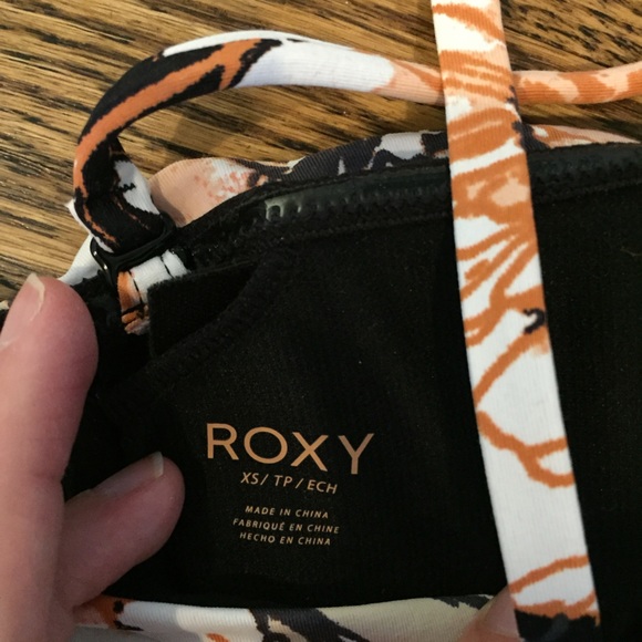Roxy bikini top  🌸 3 for $25 - Picture 3 of 3